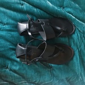 American Eagle Sandals